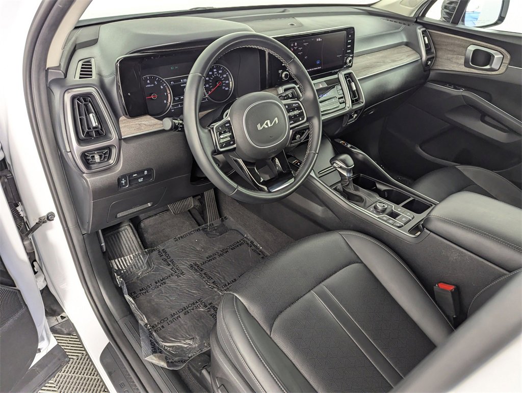 Used 2023 Kia Sorento X-Line EX image 11