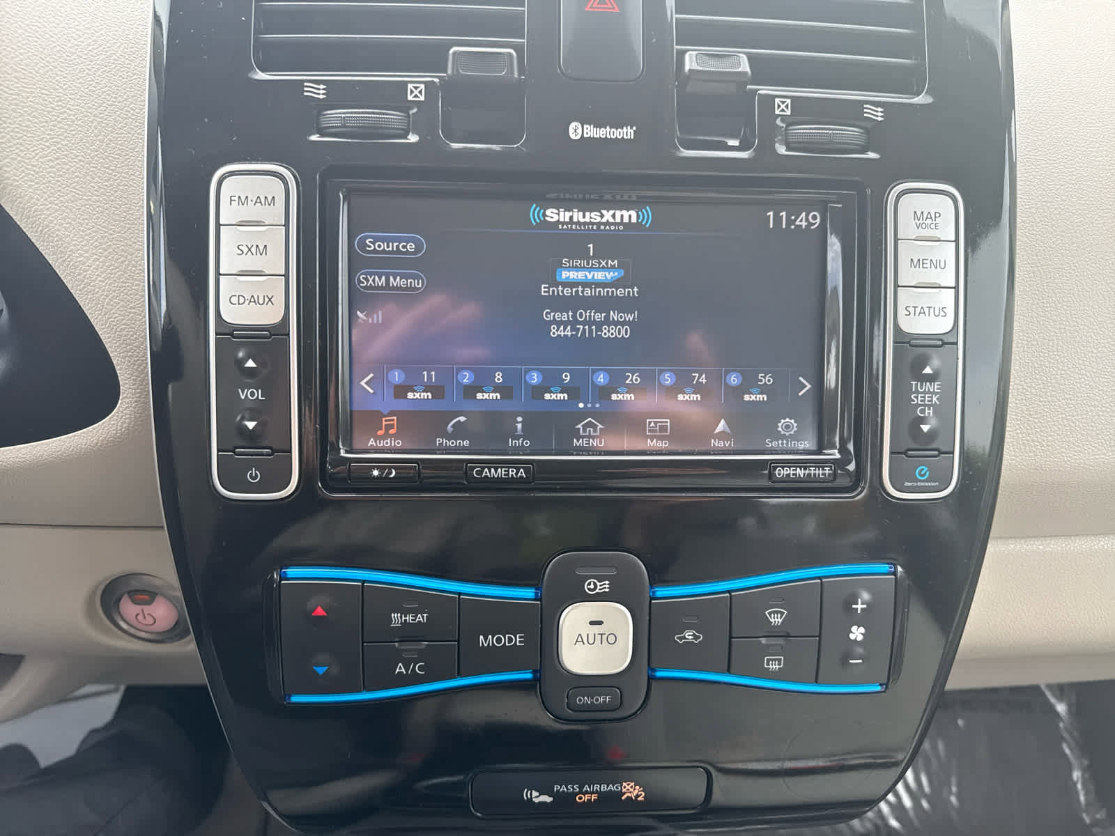 Used 2017 Nissan Leaf SV w/ Premium Package image 22