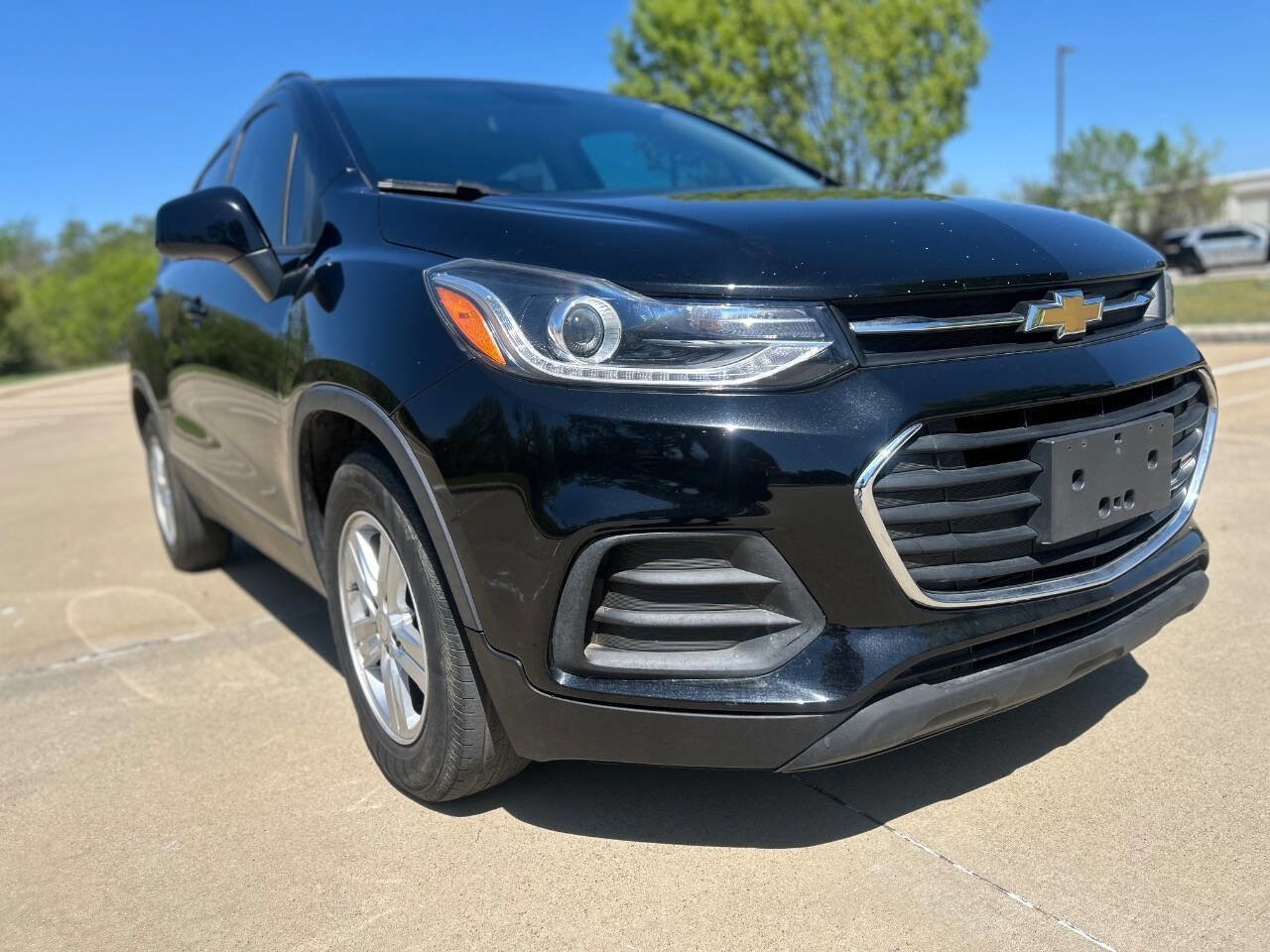 Used 2021 Chevrolet Trax LT w/ Driver Confidence Package image 4