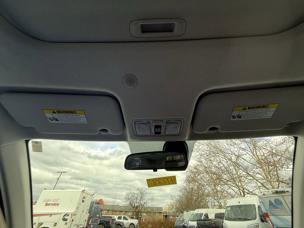 Used 2022 Hyundai Venue SEL image 23