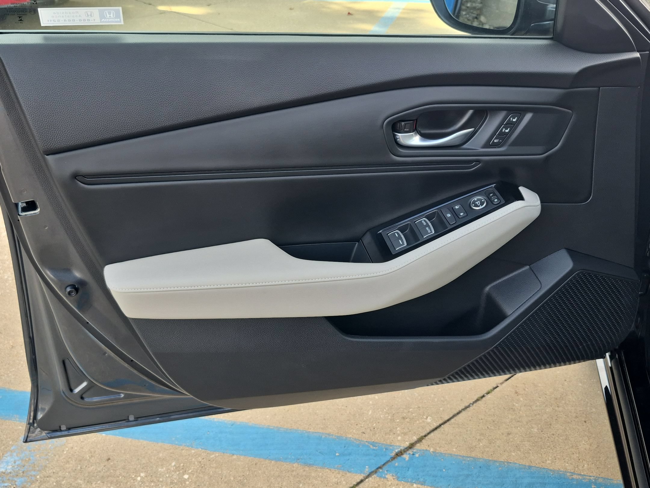 Certified 2025 Honda Accord Touring image 12