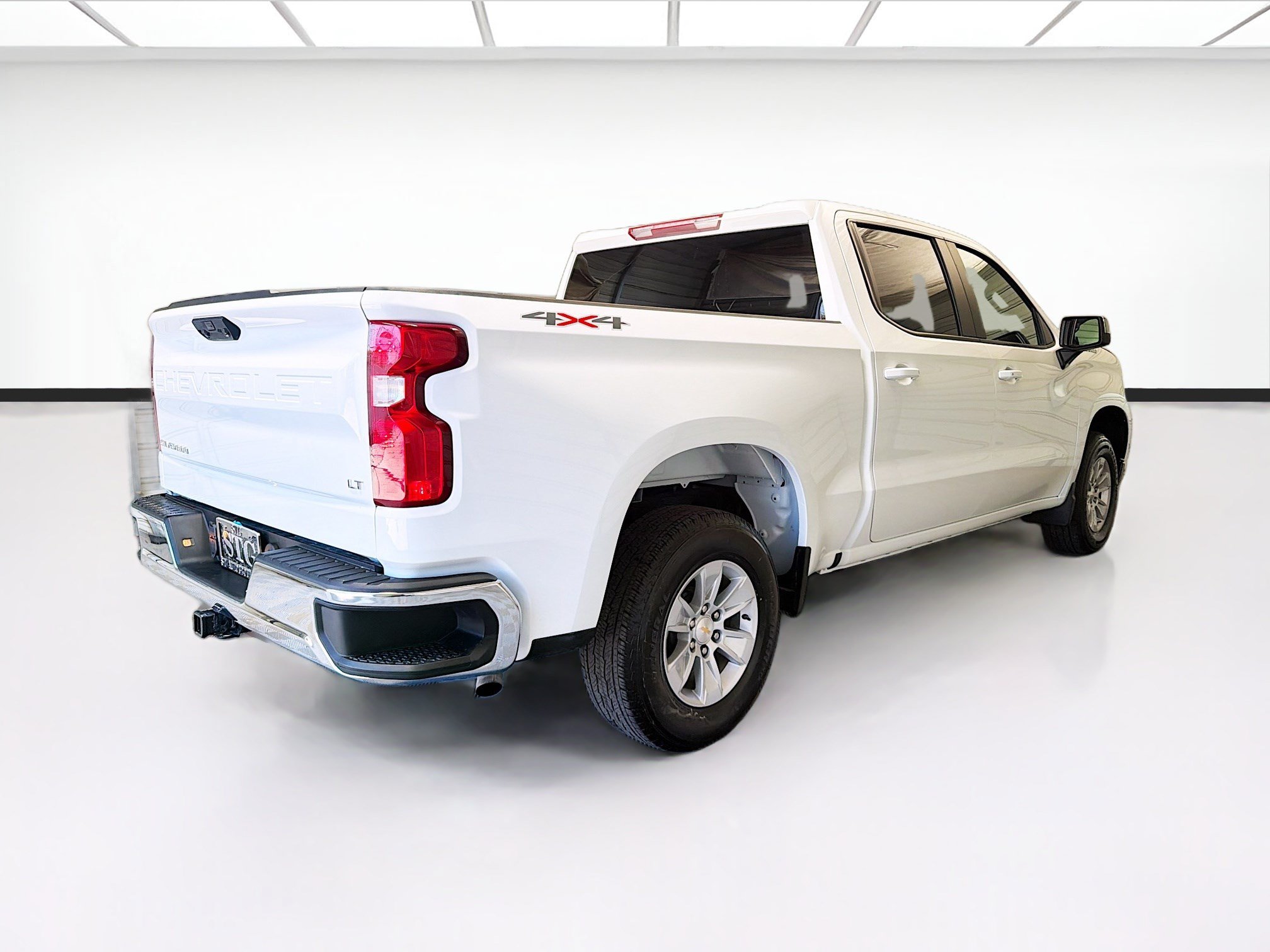 Used 2025 Chevrolet Silverado 1500 LT AWD/4WD image 4