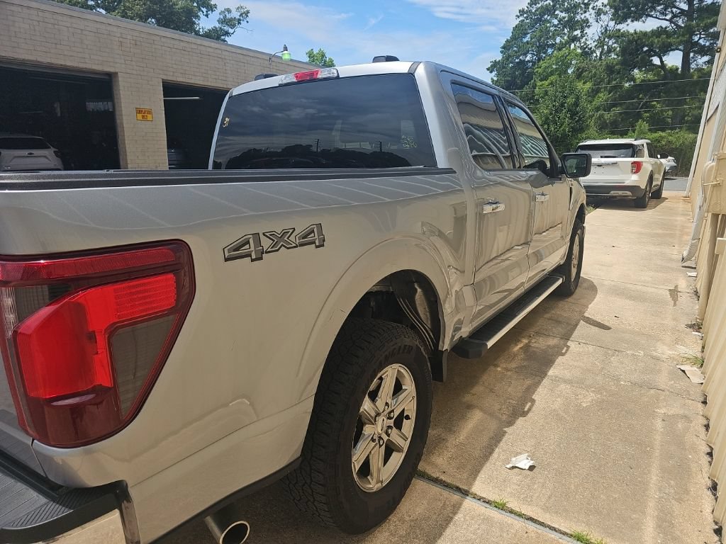 Used 2025 Ford F150 XLT w/ Equipment Group 301A Standard AWD/4WD image 3