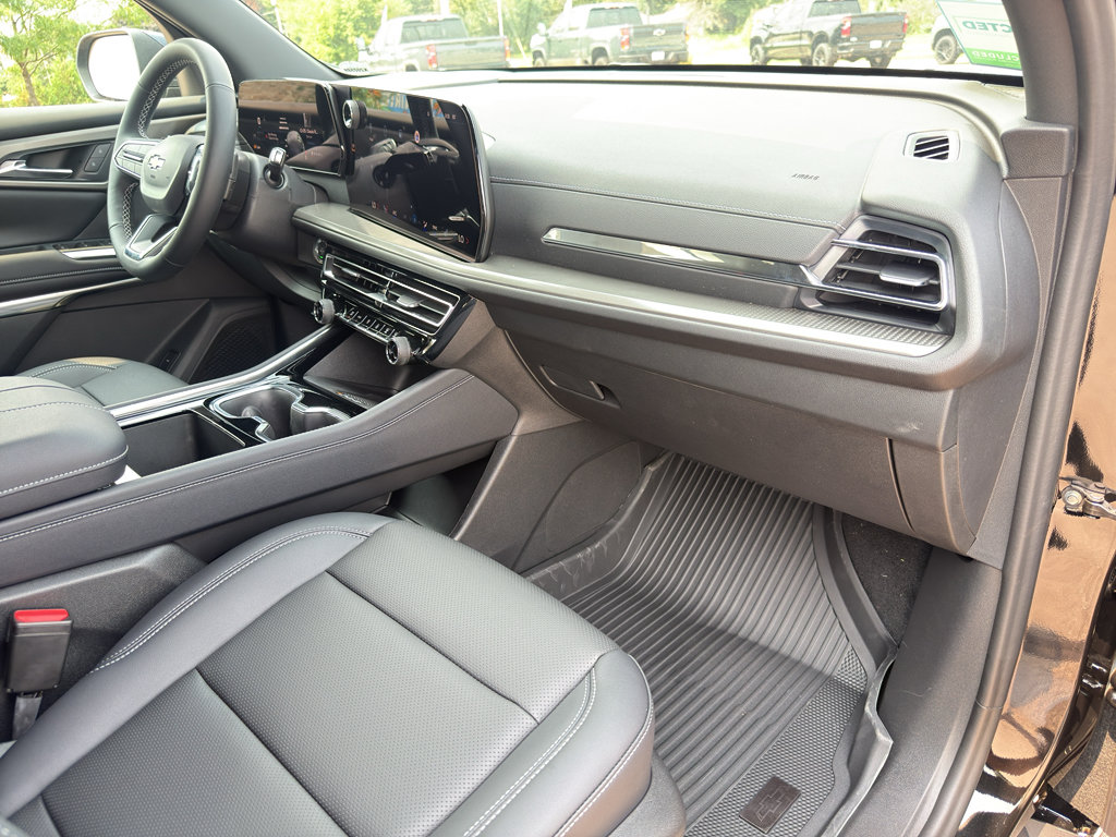 New 2026 Chevrolet Traverse LT w/ Driver Confidence Package FWD image 40