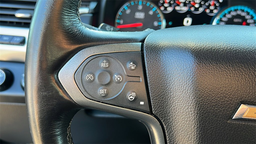 Used 2018 Chevrolet Suburban Premier image 15
