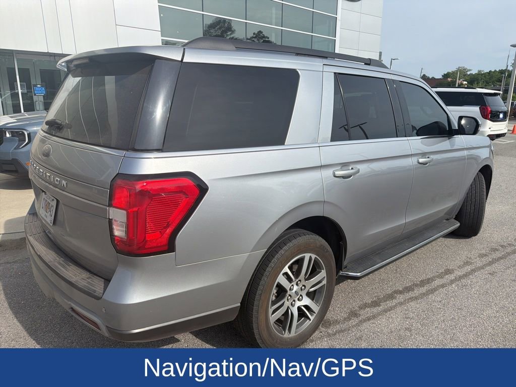 Used 2023 Ford Expedition XLT image 4
