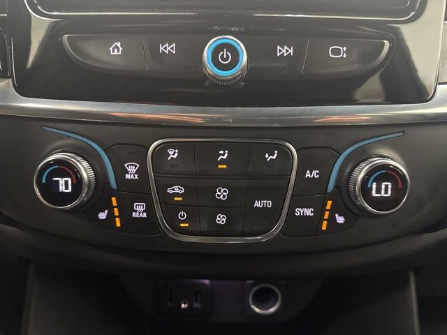 Used 2022 Chevrolet Traverse LT w/ LPO, 'HIT The Road' Package AWD/4WD image 17