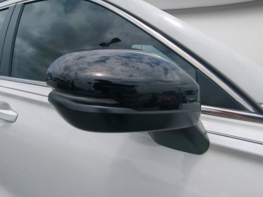 Used 2025 Honda CR-V Sport image 28