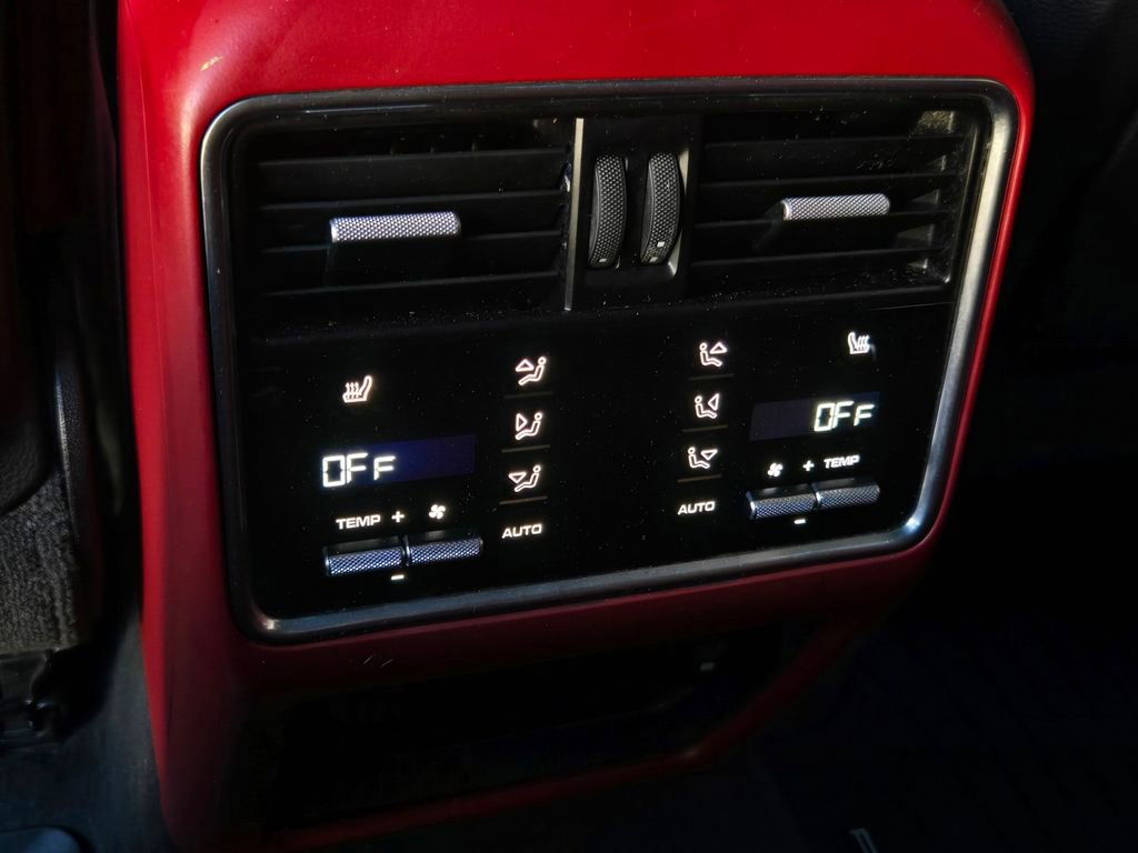 Used 2021 Porsche Cayenne S w/ Premium Package Plus image 19