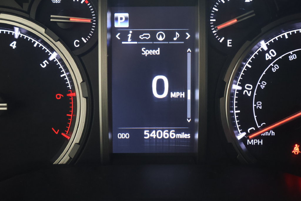 Used 2024 Toyota 4Runner TRD Off-Road Premium AWD/4WD image 17