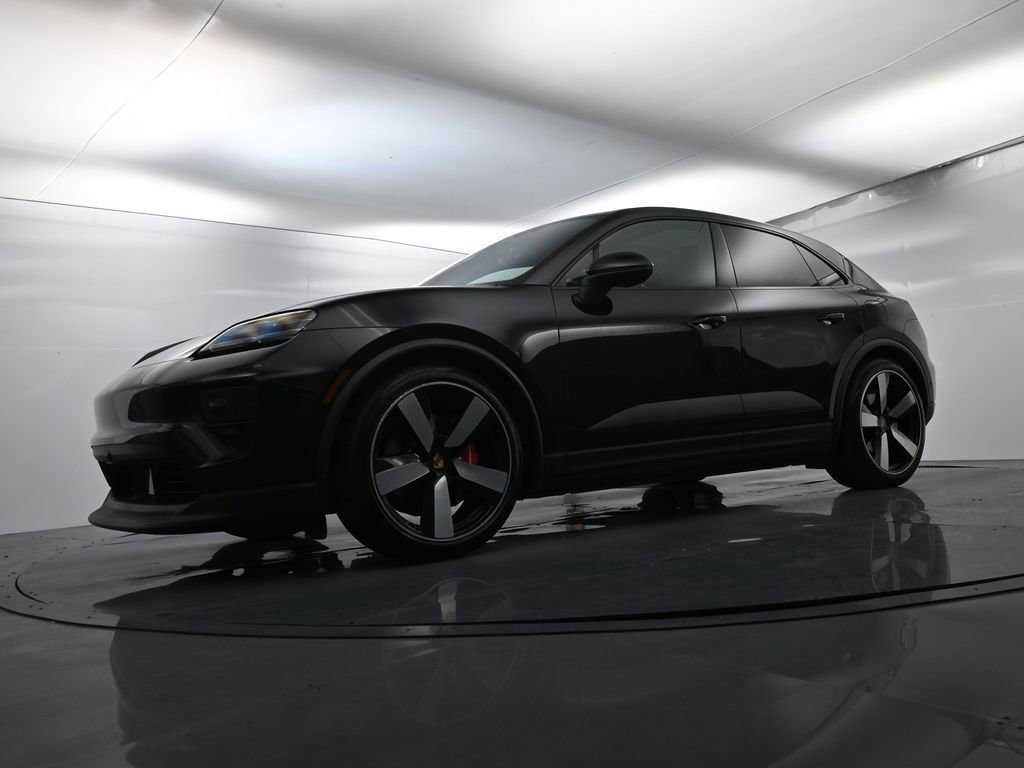 Certified 2025 Porsche Macan 4S Electric image 48