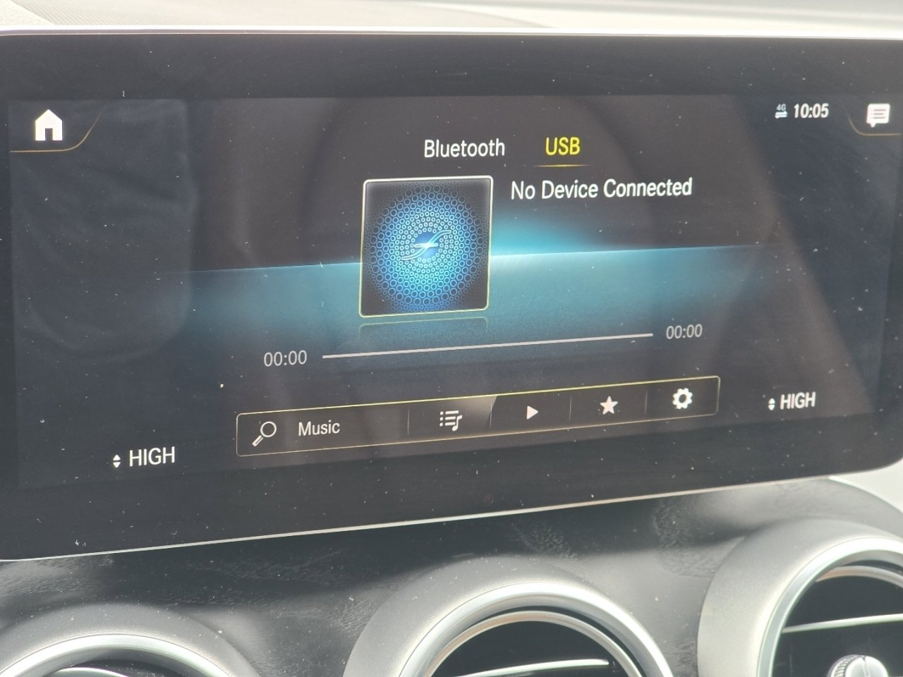 Used 2022 Mercedes-Benz GLC 300 4MATIC SUV image 6