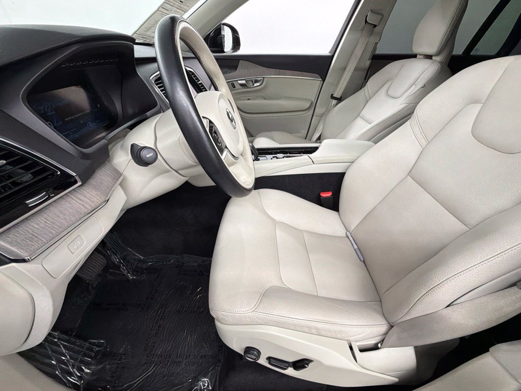 Used 2023 Volvo XC90 B6 Plus AWD/4WD image 23