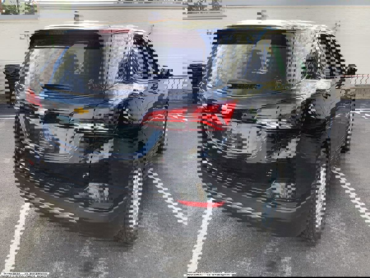 Used 2022 Chevrolet Equinox LT FWD image 4