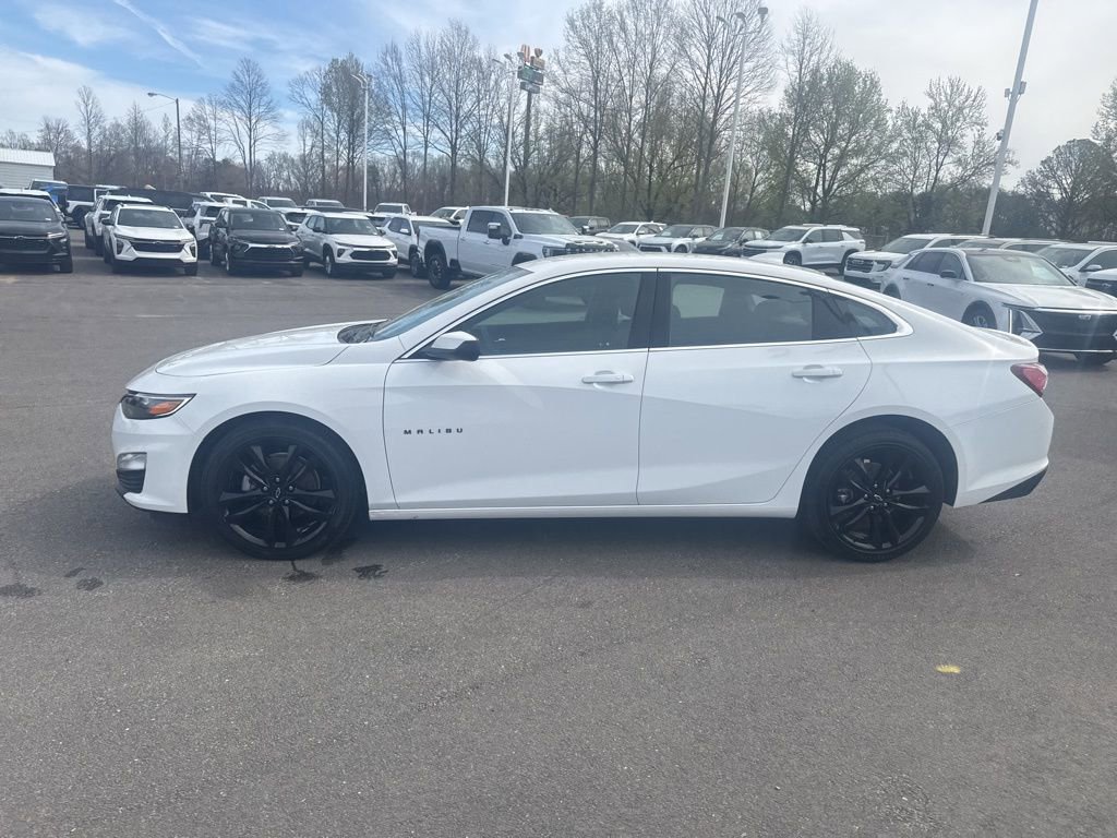 Used 2024 Chevrolet Malibu LT w/ Sport Edition image 2