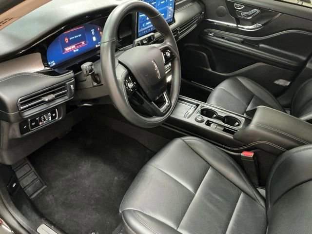 Used 2024 Lincoln Corsair Reserve w/ Jet Appearance Package image 13