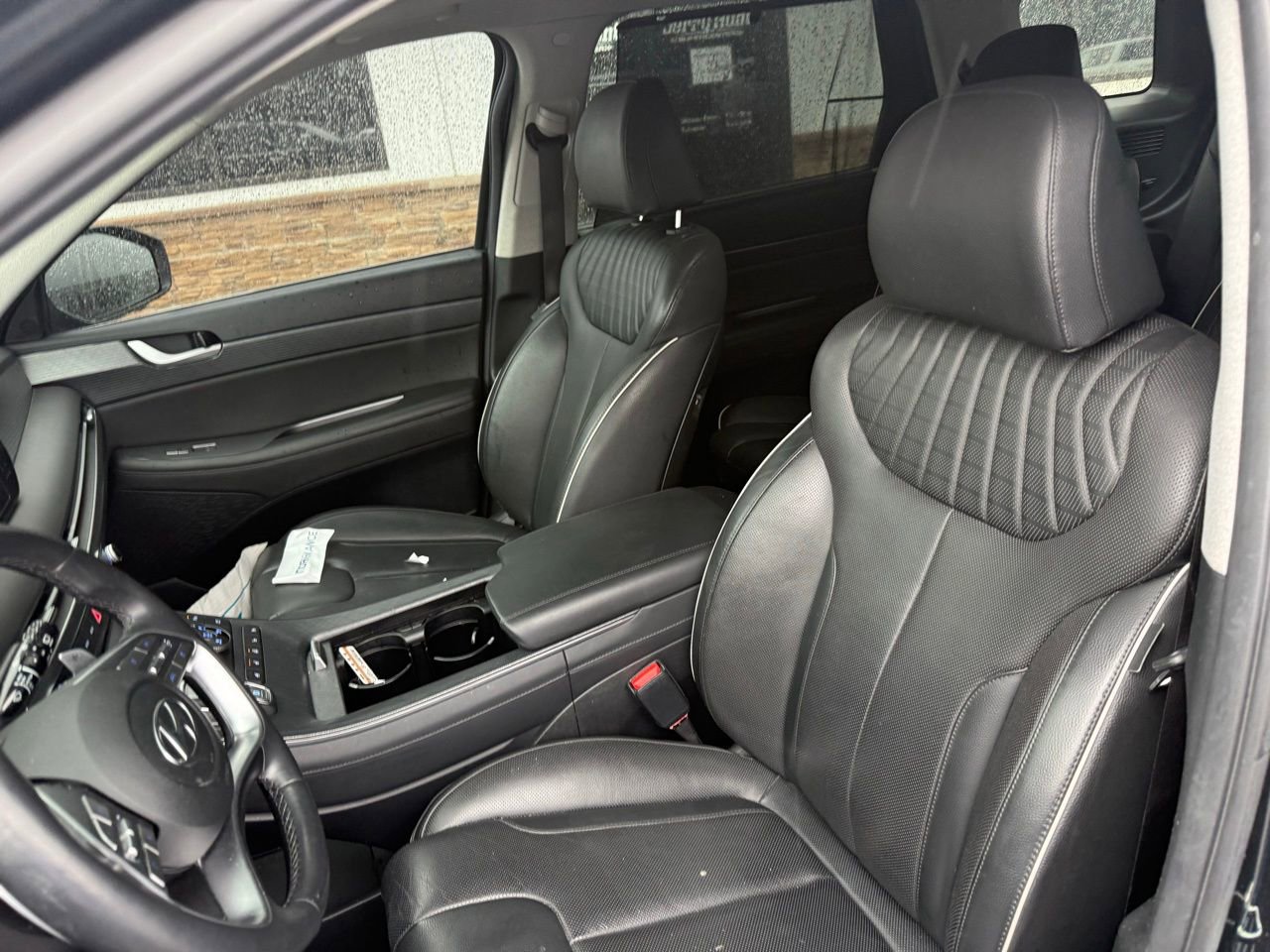 Used 2024 Hyundai Palisade Limited image 2
