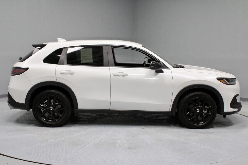 Used 2025 Honda HR-V Sport image 6