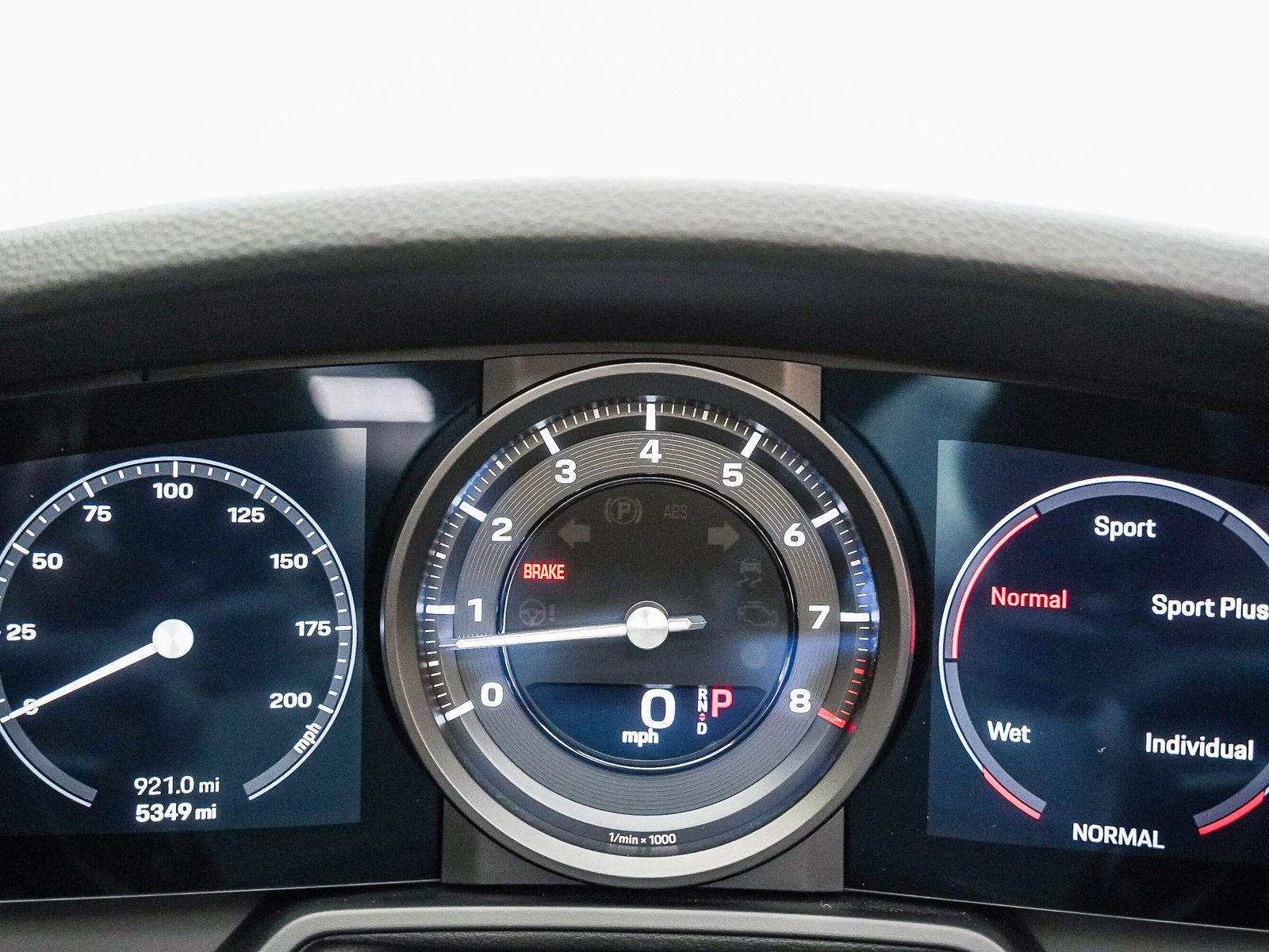 Certified 2022 Porsche 911 Carrera RWD image 27