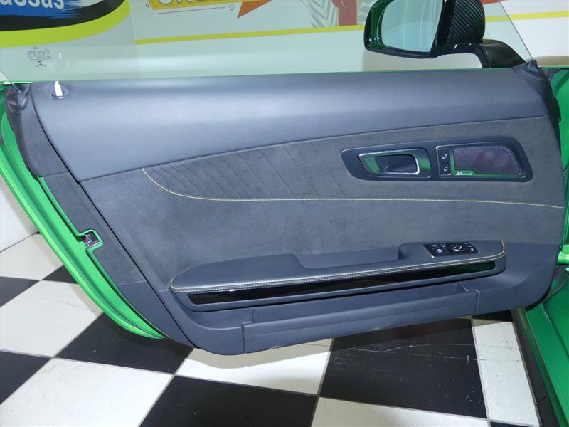 Used 2018 Mercedes-Benz AMG GT R image 23