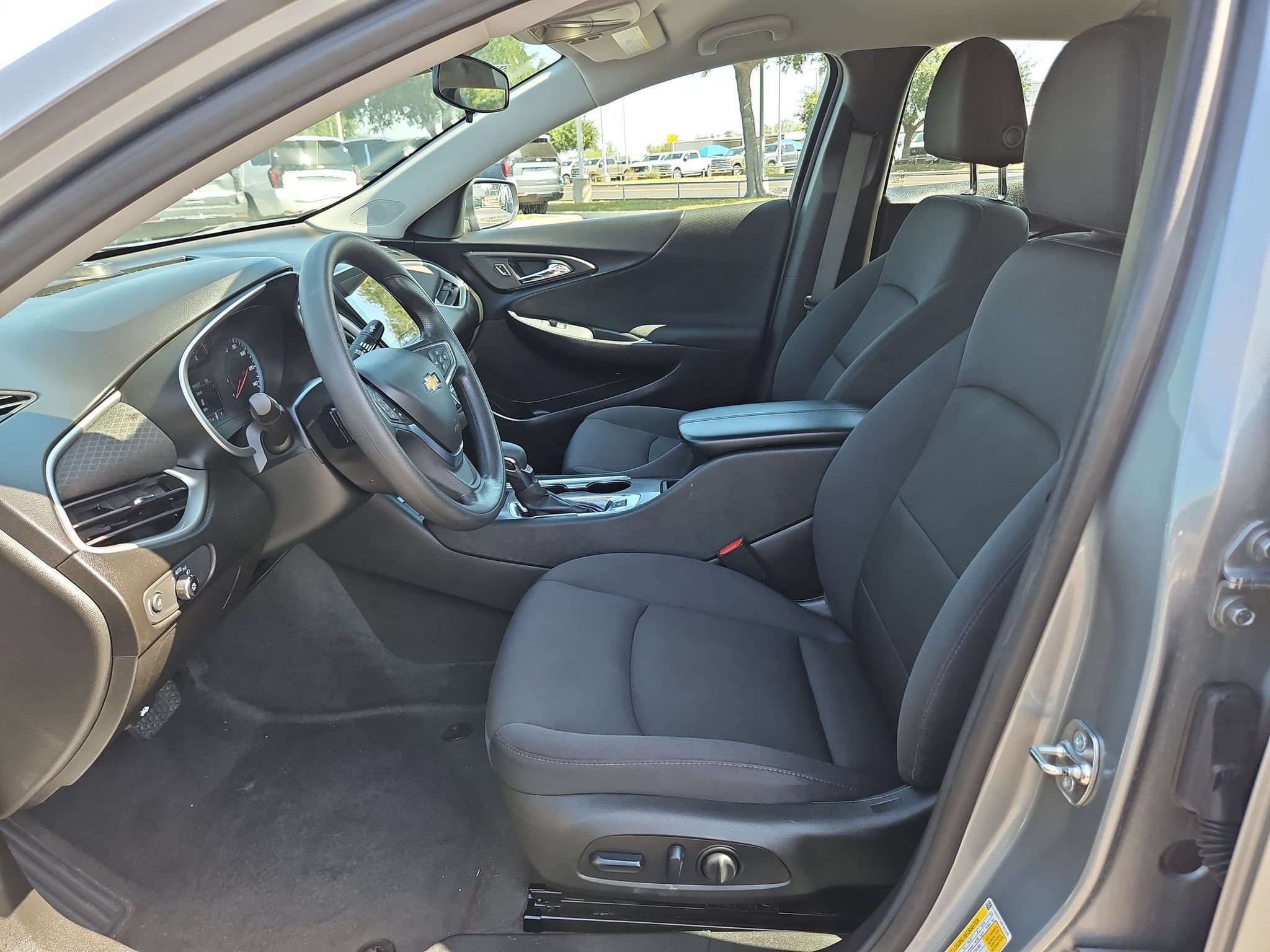 Used 2024 Chevrolet Malibu LT FWD image 9