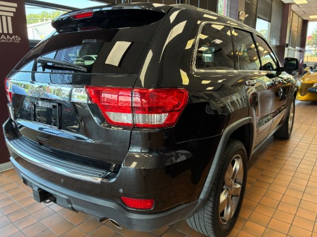 Used 2013 Jeep Grand Cherokee Overland w/ Advance Technology Group RWD image 10