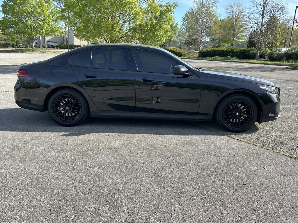 Used 2024 BMW 530i w/ Premium Package RWD image 8