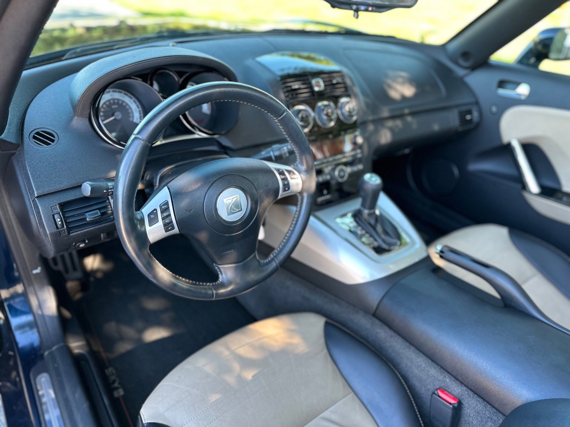 Used 2007 Saturn Sky Red Line image 36