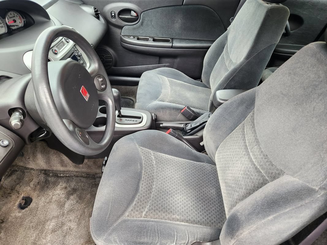 Used 2004 Saturn ION Level 3 w/ Travel Pkg FWD image 16