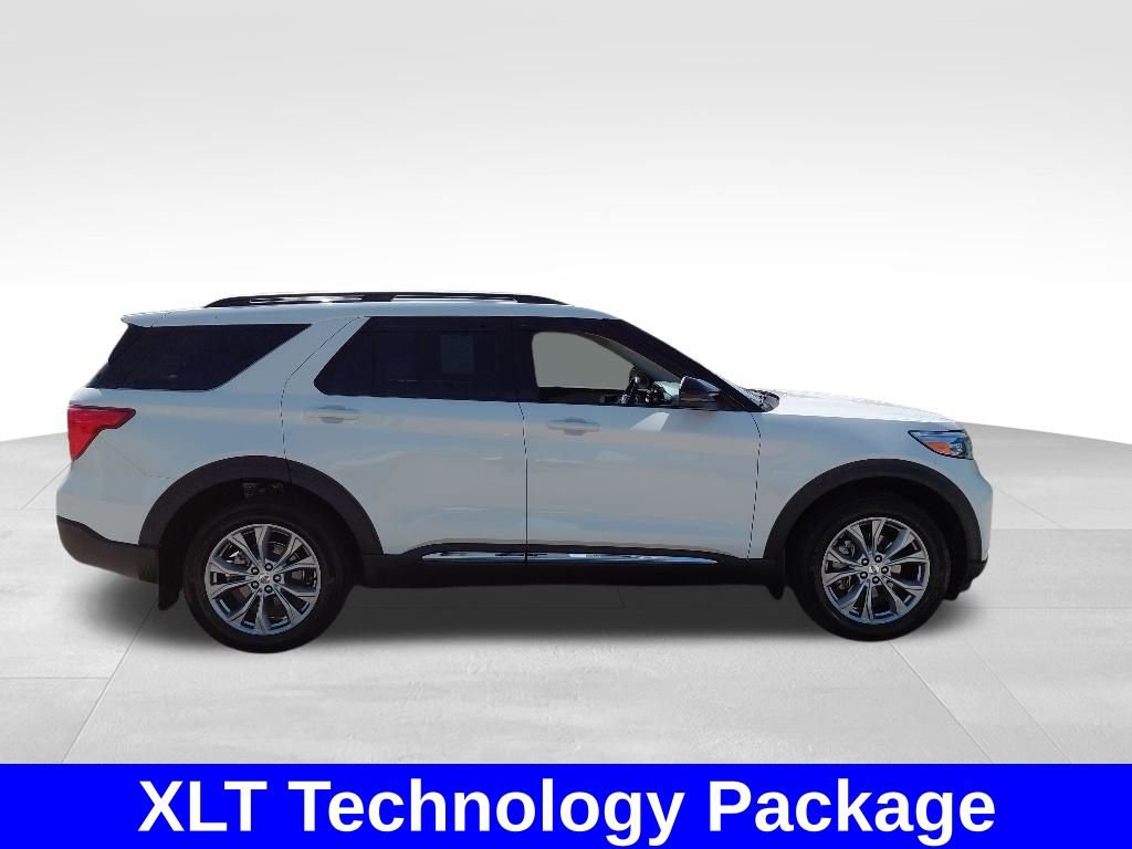 Used 2023 Ford Explorer XLT w/ Equipment Group 202A AWD/4WD image 7