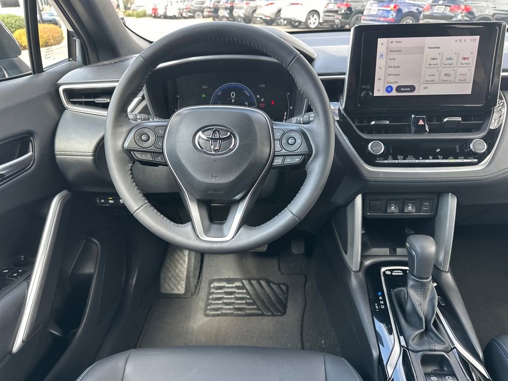 Used 2024 Toyota Corolla Cross XSE w/ Convenience Package image 2