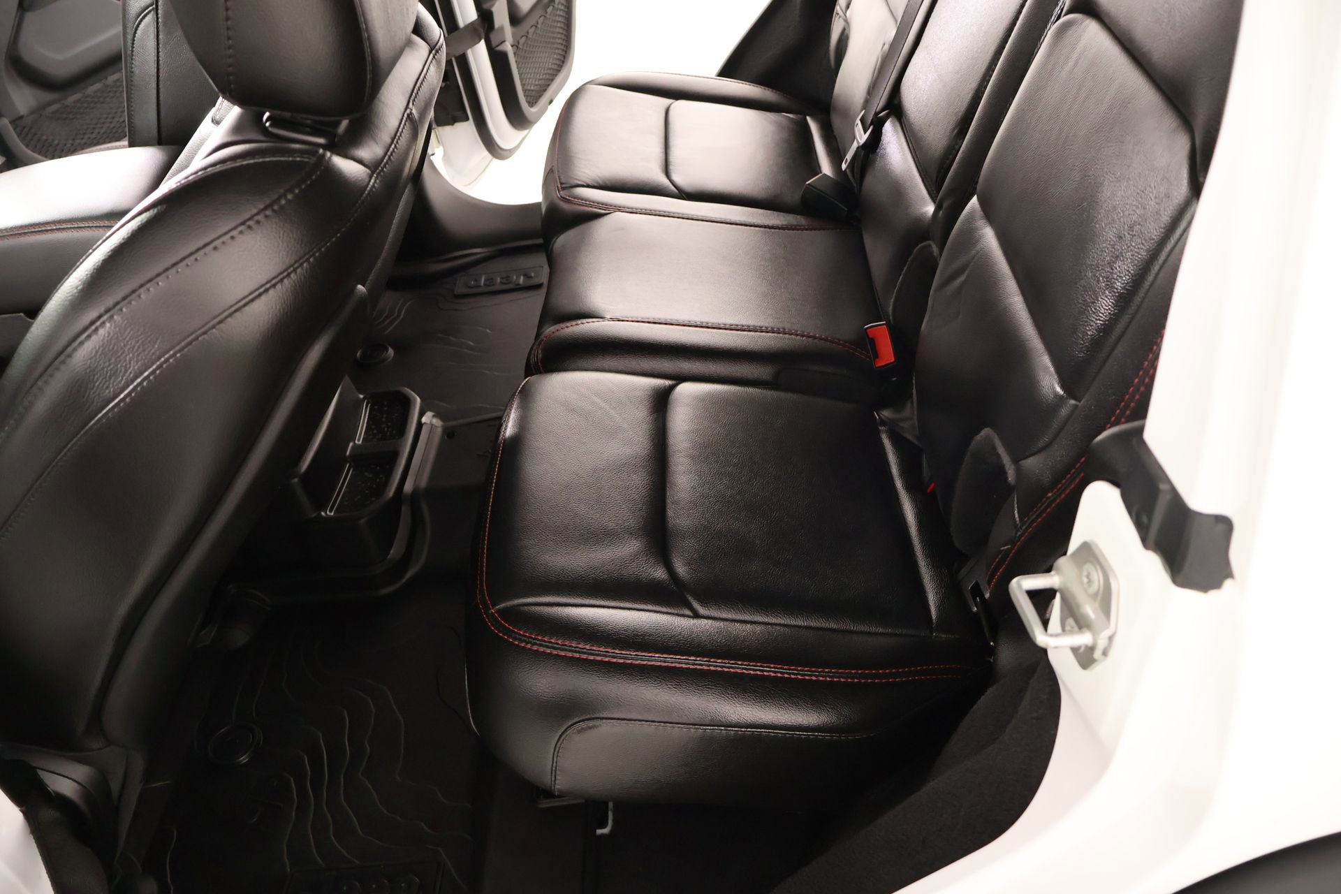 Used 2021 Jeep Wrangler Unlimited Rubicon AWD/4WD image 13
