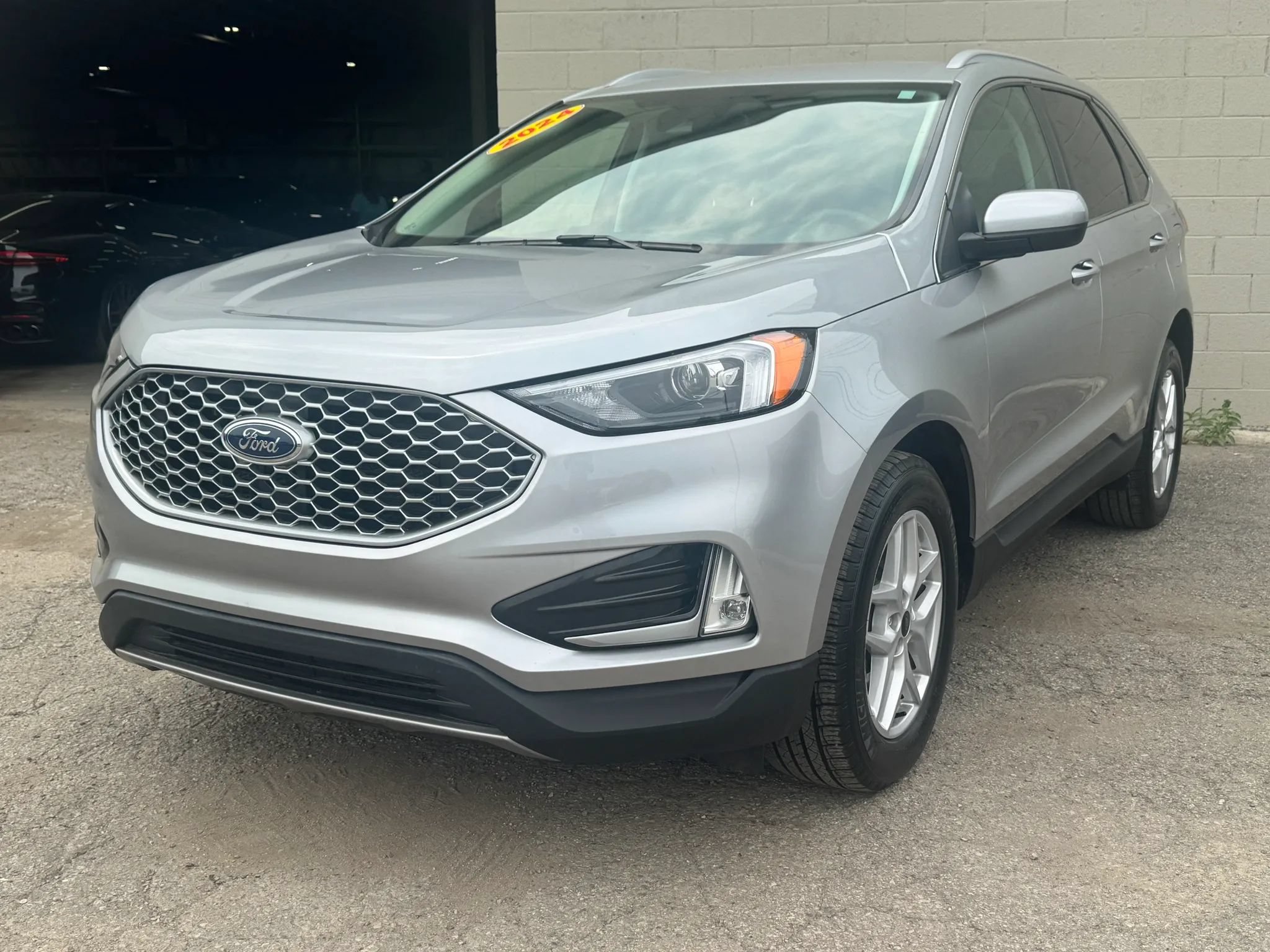 Used 2024 Ford Edge SEL w/ Convenience Package