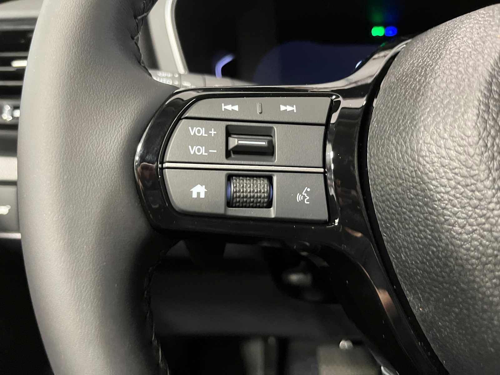 New 2025 Honda Pilot Touring image 15