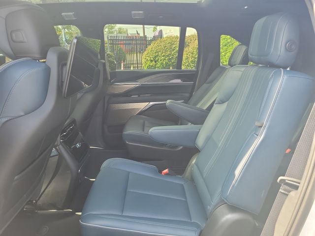 New 2025 Cadillac Escalade IQ Sport 2 w/ LPO, ONYX Package image 25