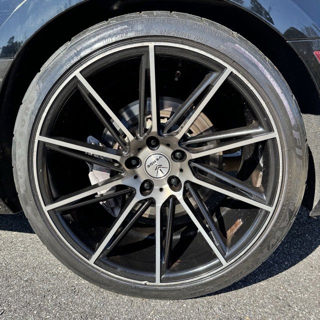 Used 2018 Chevrolet Camaro SS image 3