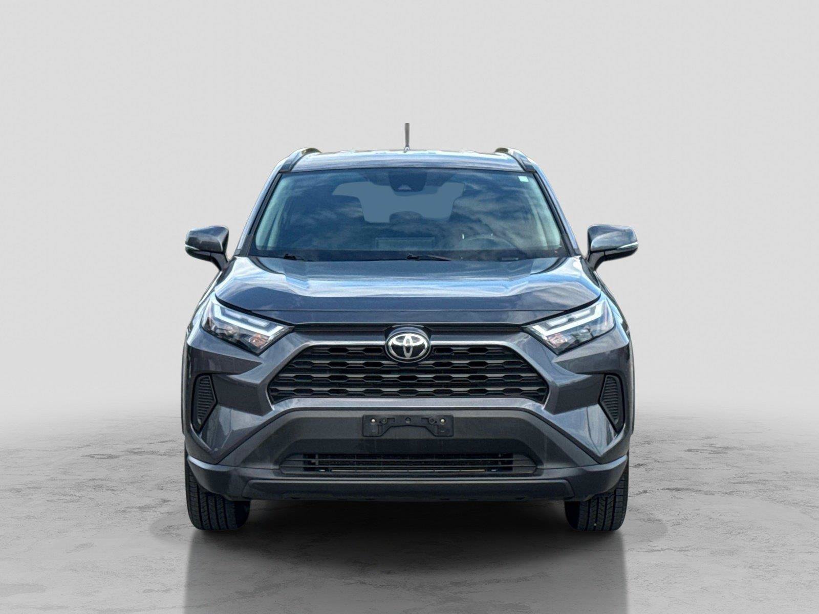 Used 2024 Toyota RAV4 XLE FWD image 2