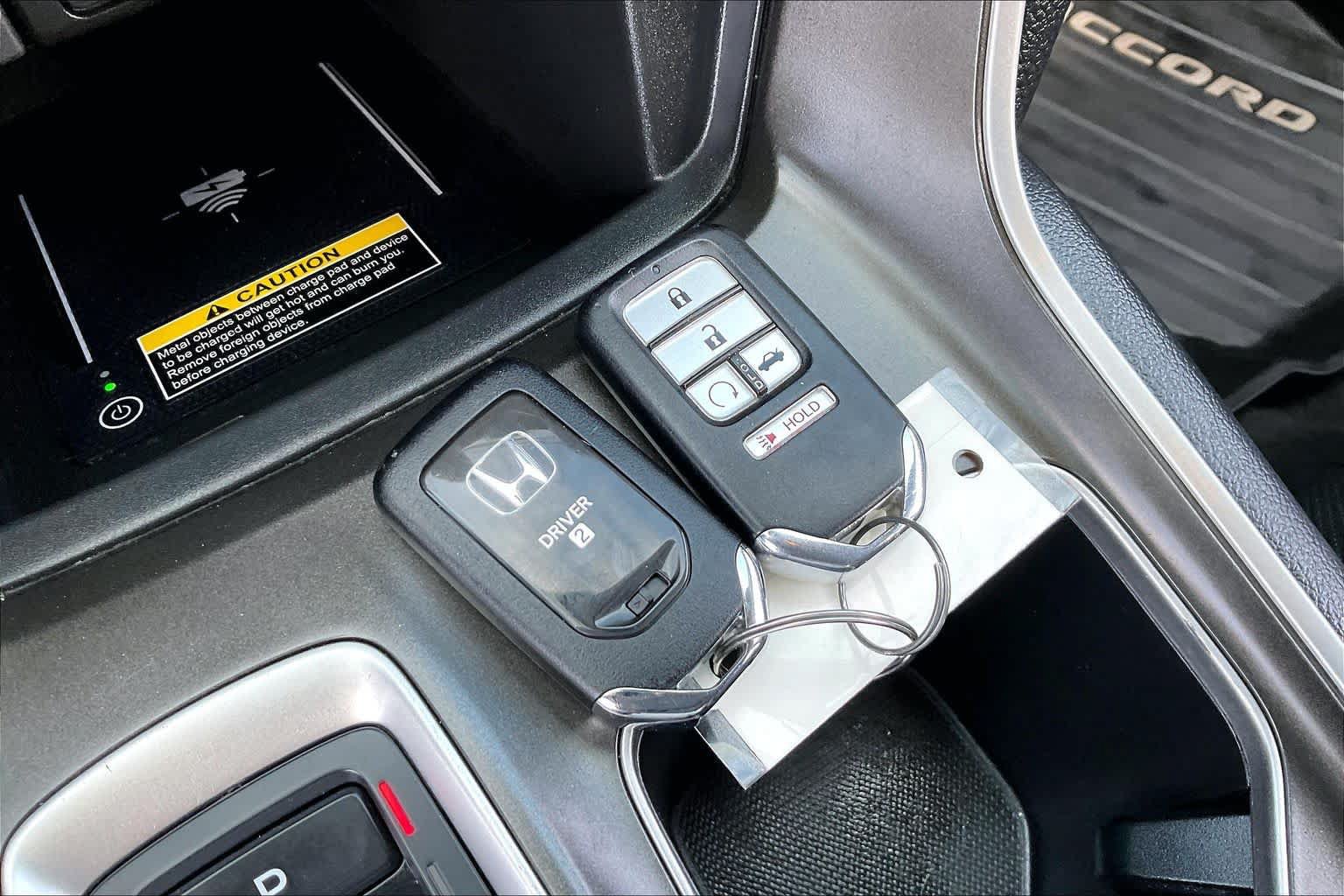 Used 2022 Honda Accord Touring image 14
