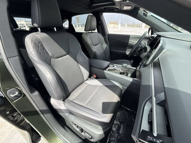 Used 2023 Lexus RX 350h w/ Accessory Package (Z1) AWD/4WD image 26