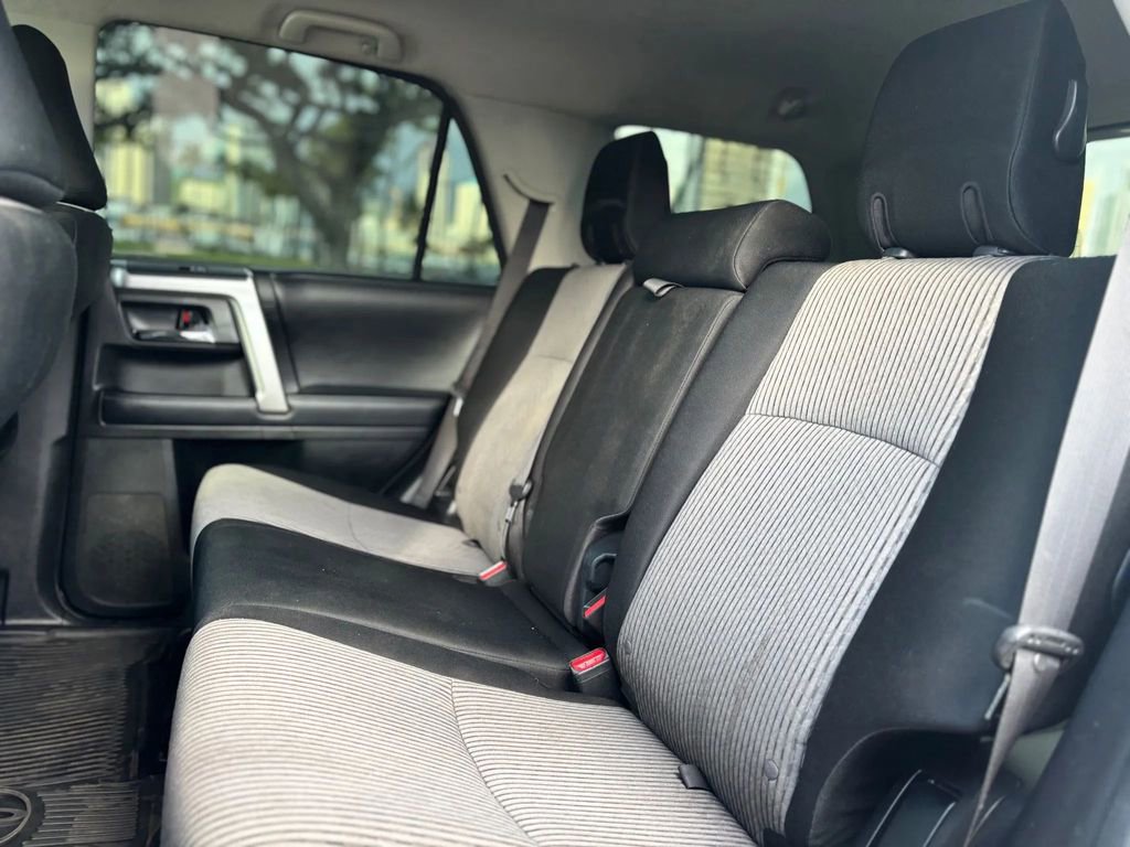Used 2018 Toyota 4Runner SR5 image 10