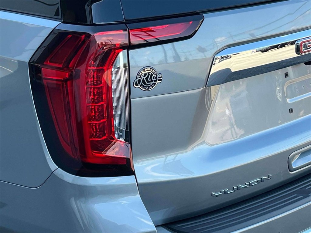 Used 2024 GMC Yukon XL SLT image 10