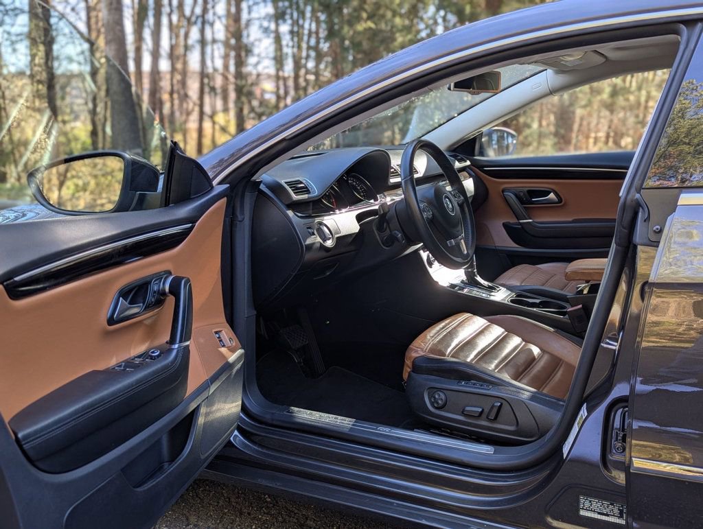 Used 2015 Volkswagen CC Executive image 12