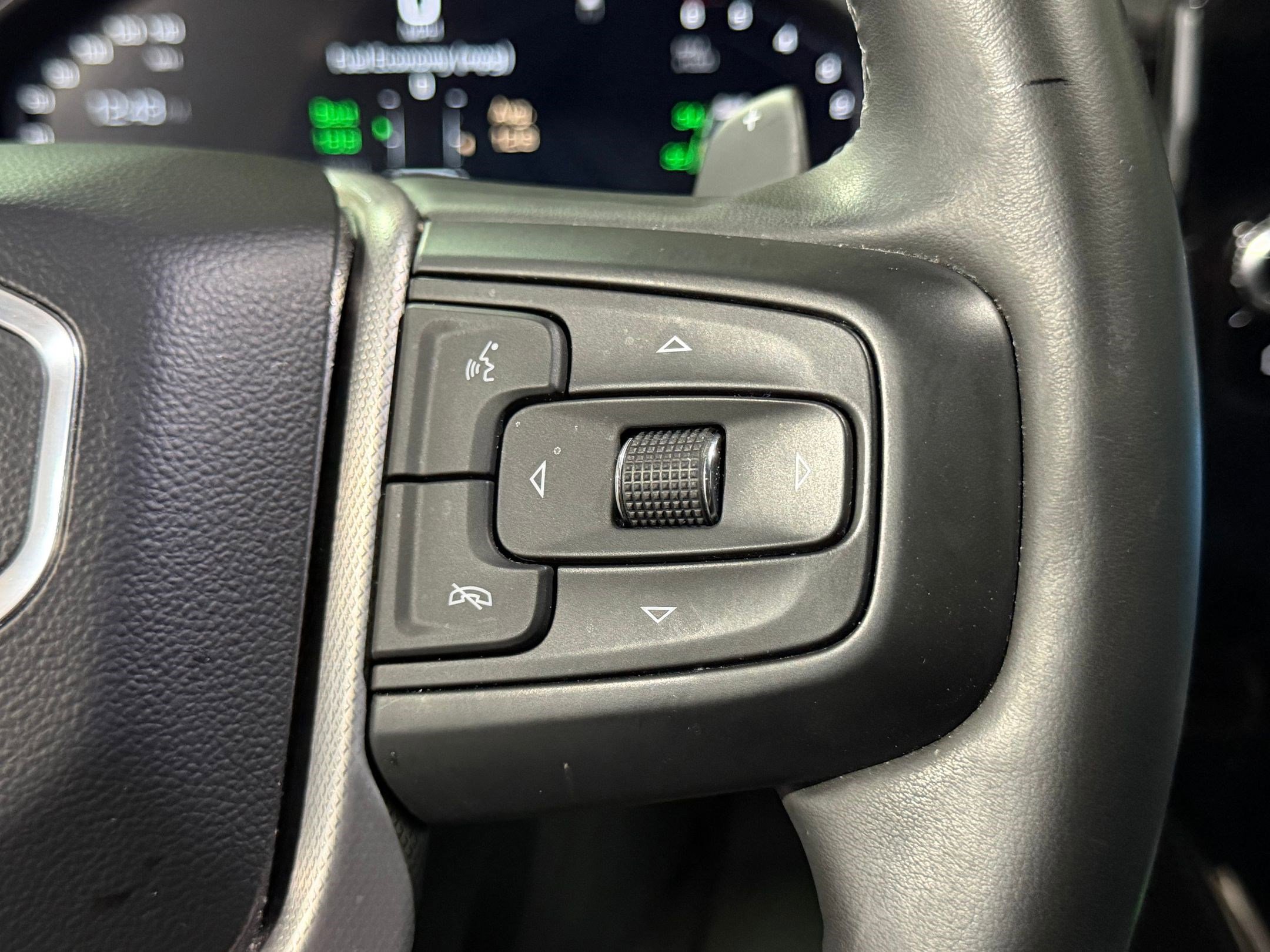Used 2023 GMC Sierra 1500 Denali w/ Technology Package AWD/4WD image 25