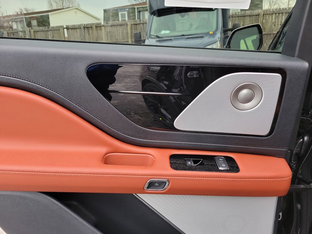 New 2026 Lincoln Aviator Reserve image 14