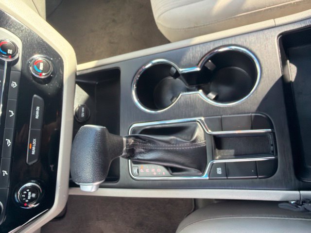 Used 2020 Kia Sedona LX FWD image 19