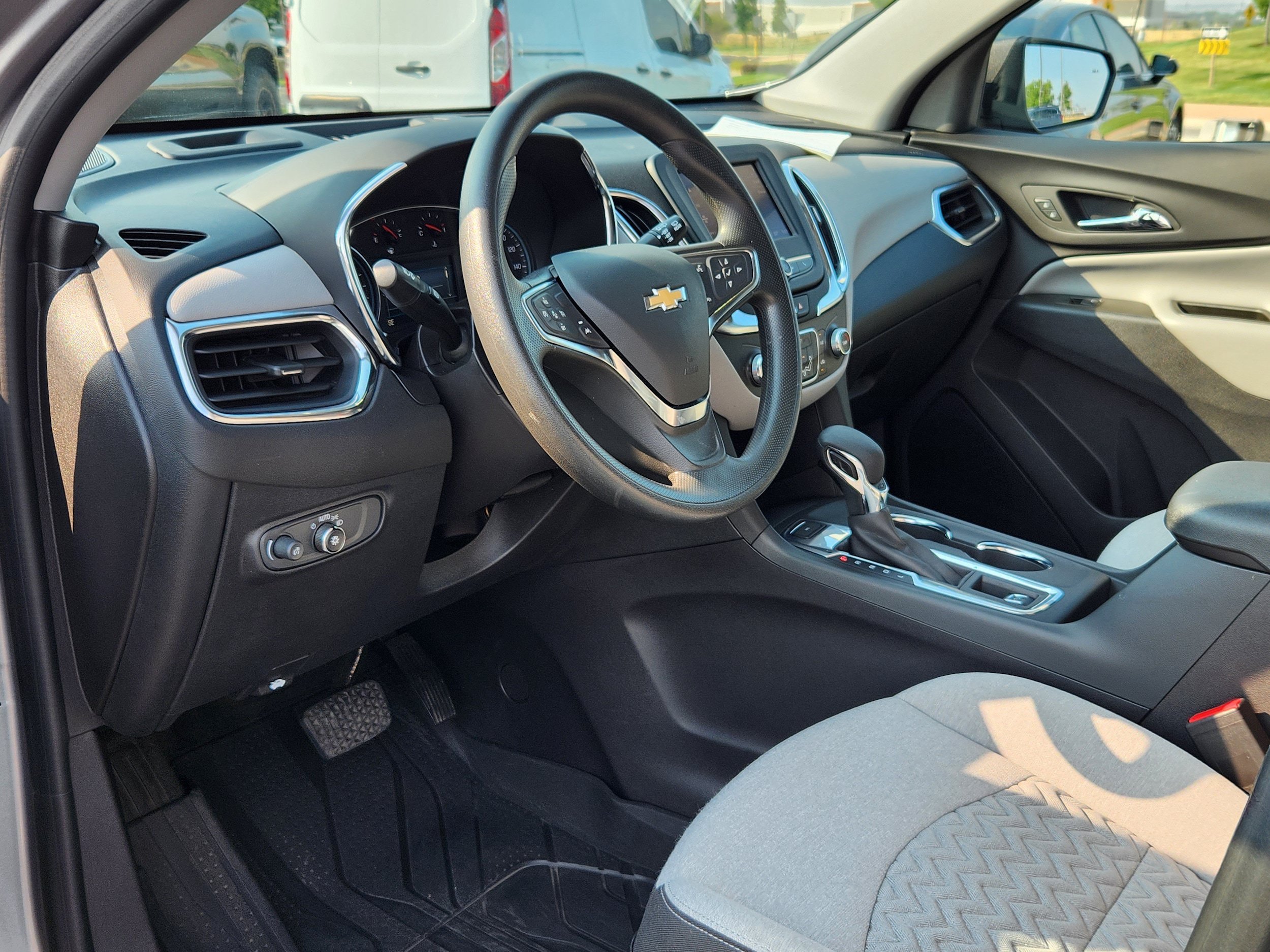 Used 2024 Chevrolet Equinox LS w/ LS Convenience Package AWD/4WD image 7