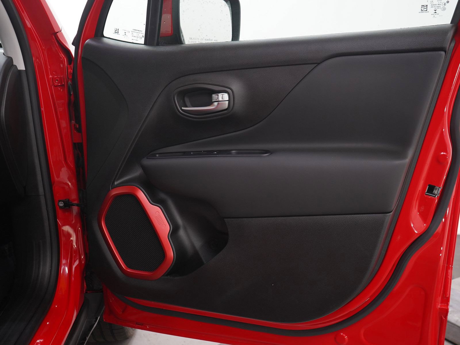 Used 2022 Jeep Renegade Latitude w/ Convenience Group AWD/4WD image 8