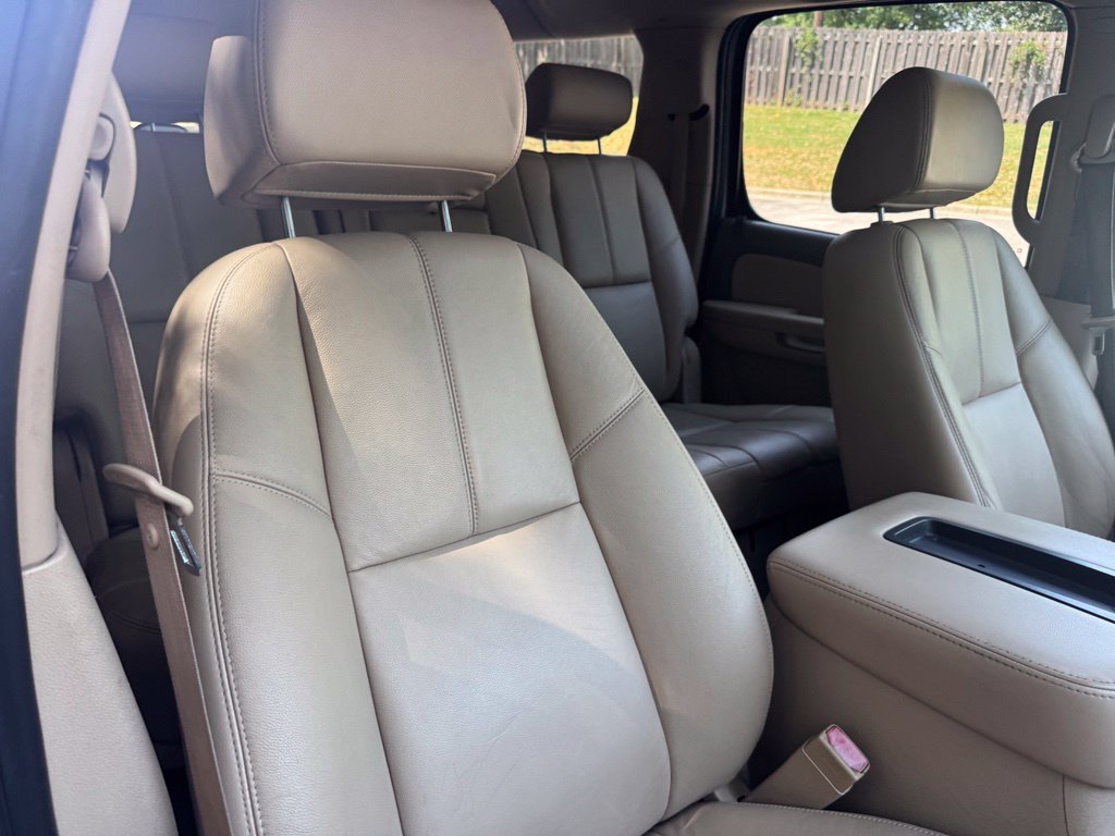 Used 2009 Chevrolet Suburban LT AWD/4WD image 27