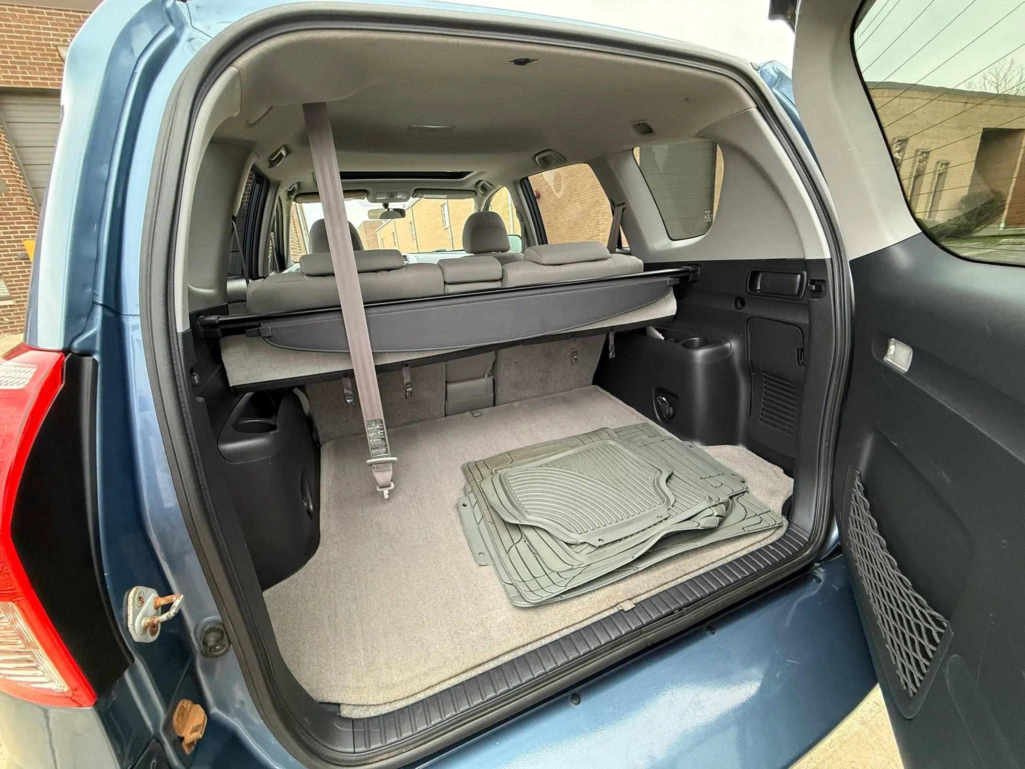 Used 2008 Toyota RAV4 Limited image 21