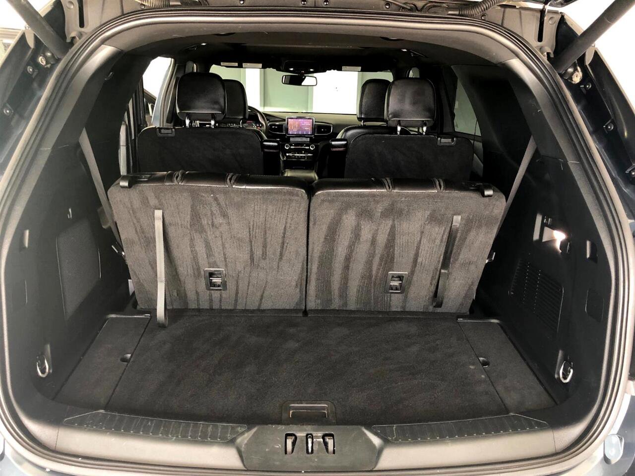 Used 2023 Ford Explorer ST-Line w/ Class IV Trailer Tow Package image 12